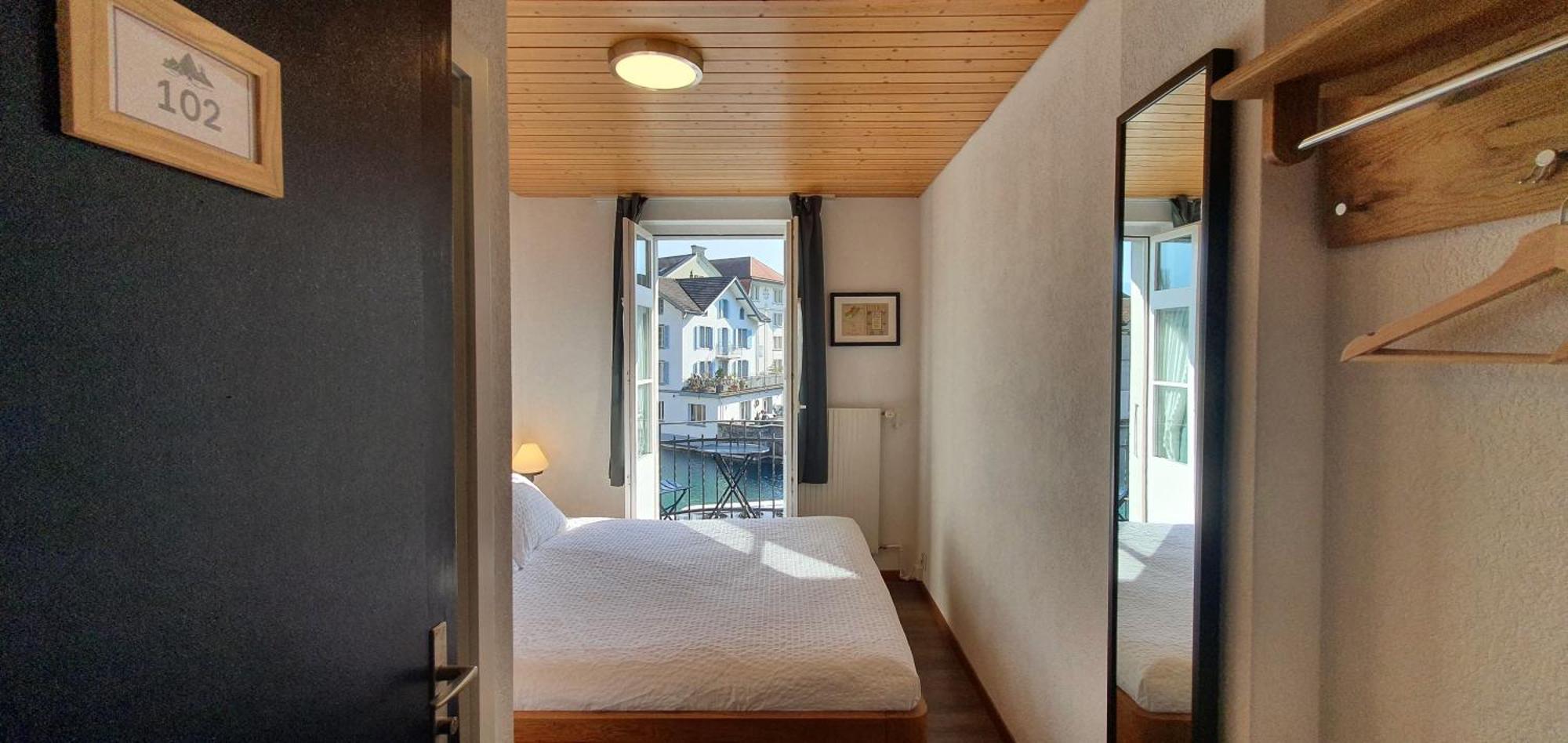 The Aarburg Hotel&café Unterseen